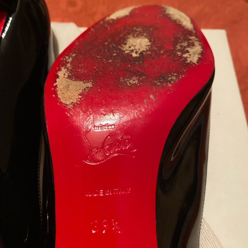 Christian Louboutin 39.5 patent peep toe pump - Picture 5 of 7